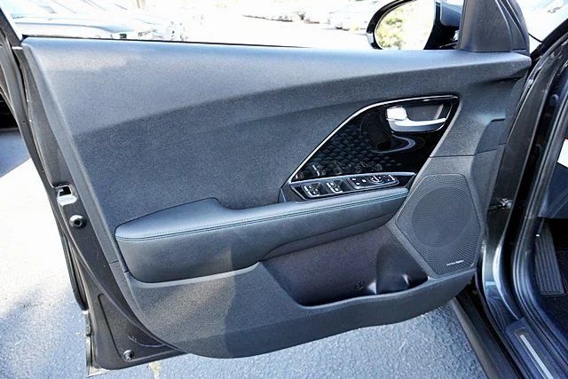 Used 2022 Gray Kia EX Premium image 23
