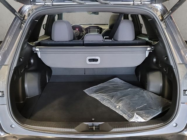 Used 2025 Gray Metallic Subaru Premium image 18