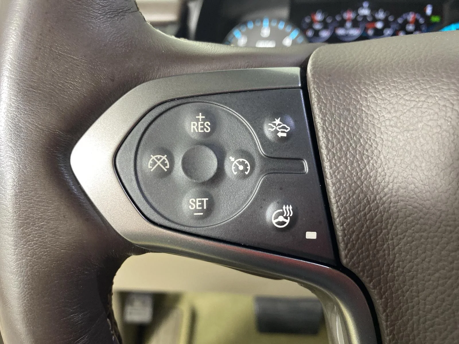 Used 2018 Summit White Chevrolet Premier image 16