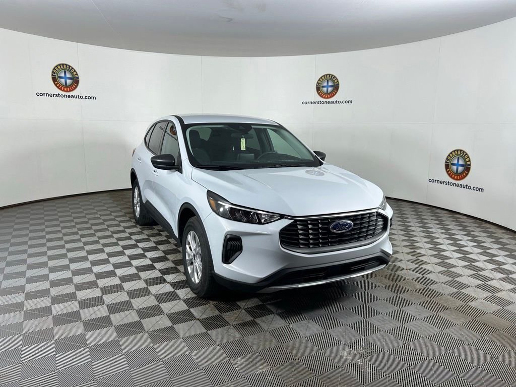 Used 2025 Silver Ford Active image 18