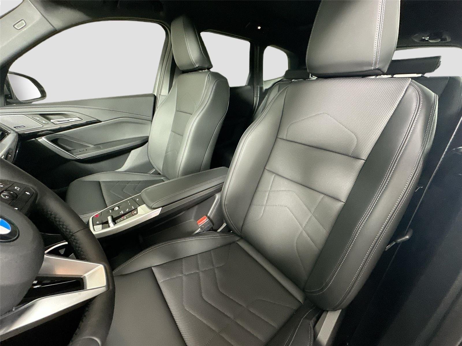 New 2026 Space Silver Metallic BMW xDrive28i image 22