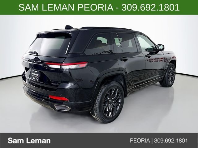 New 2025 Diamond Black Crystal Pearl-Coat Exterior Paint Jeep Summit image 7