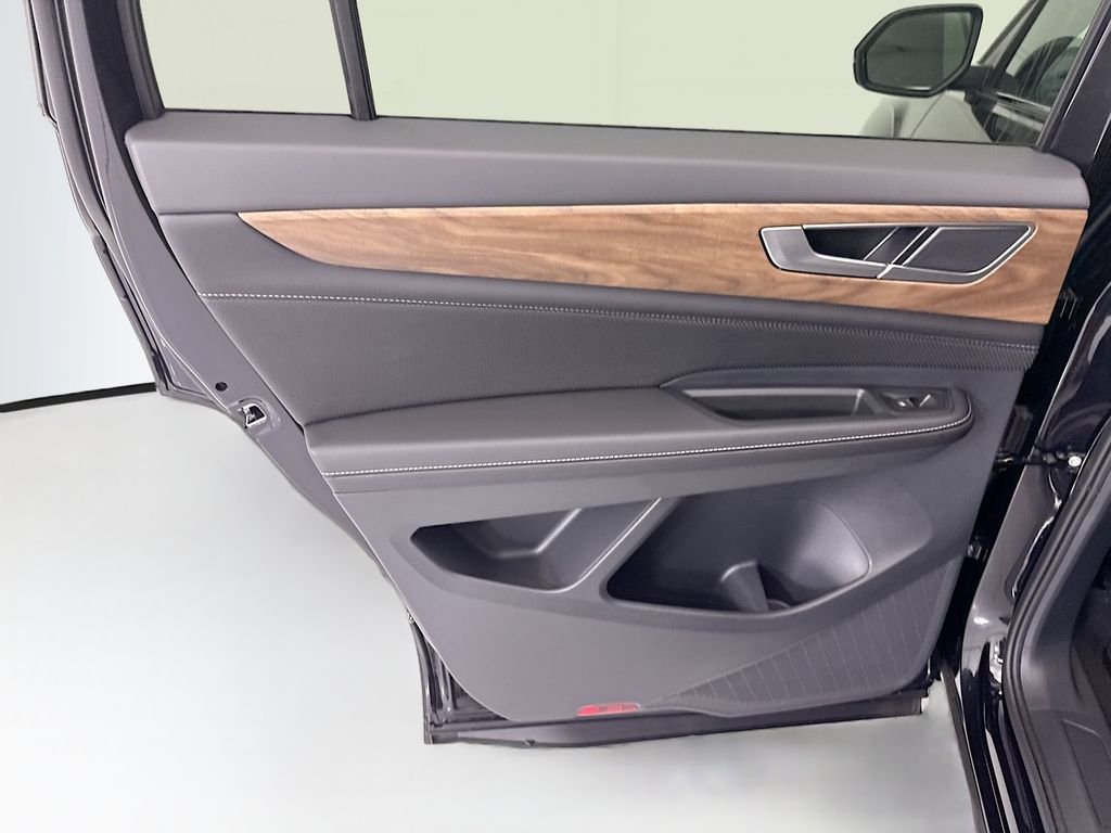 New 2026 Deep Black Pearl Volkswagen 2.0T SE image 24