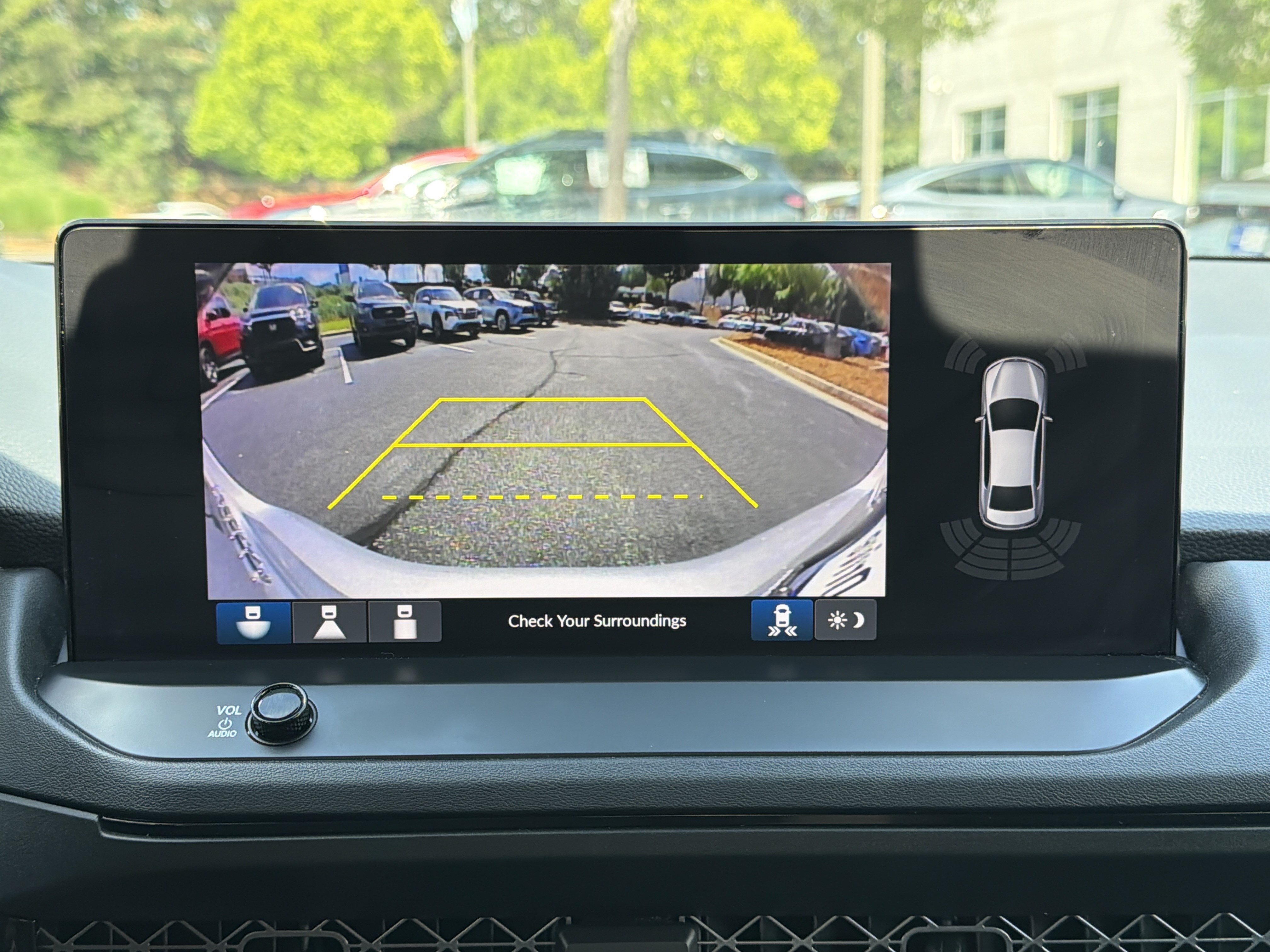 Certified Used 2025 Solar Silver Metallic Honda Touring image 6