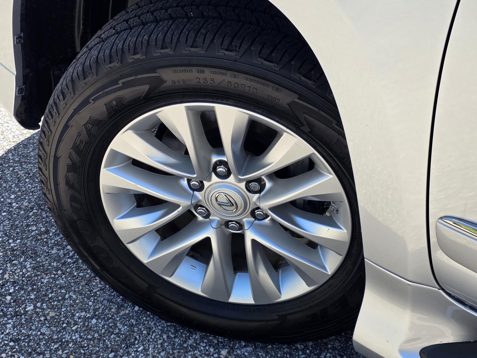 Used 2017 Silver Lexus 460 image 36