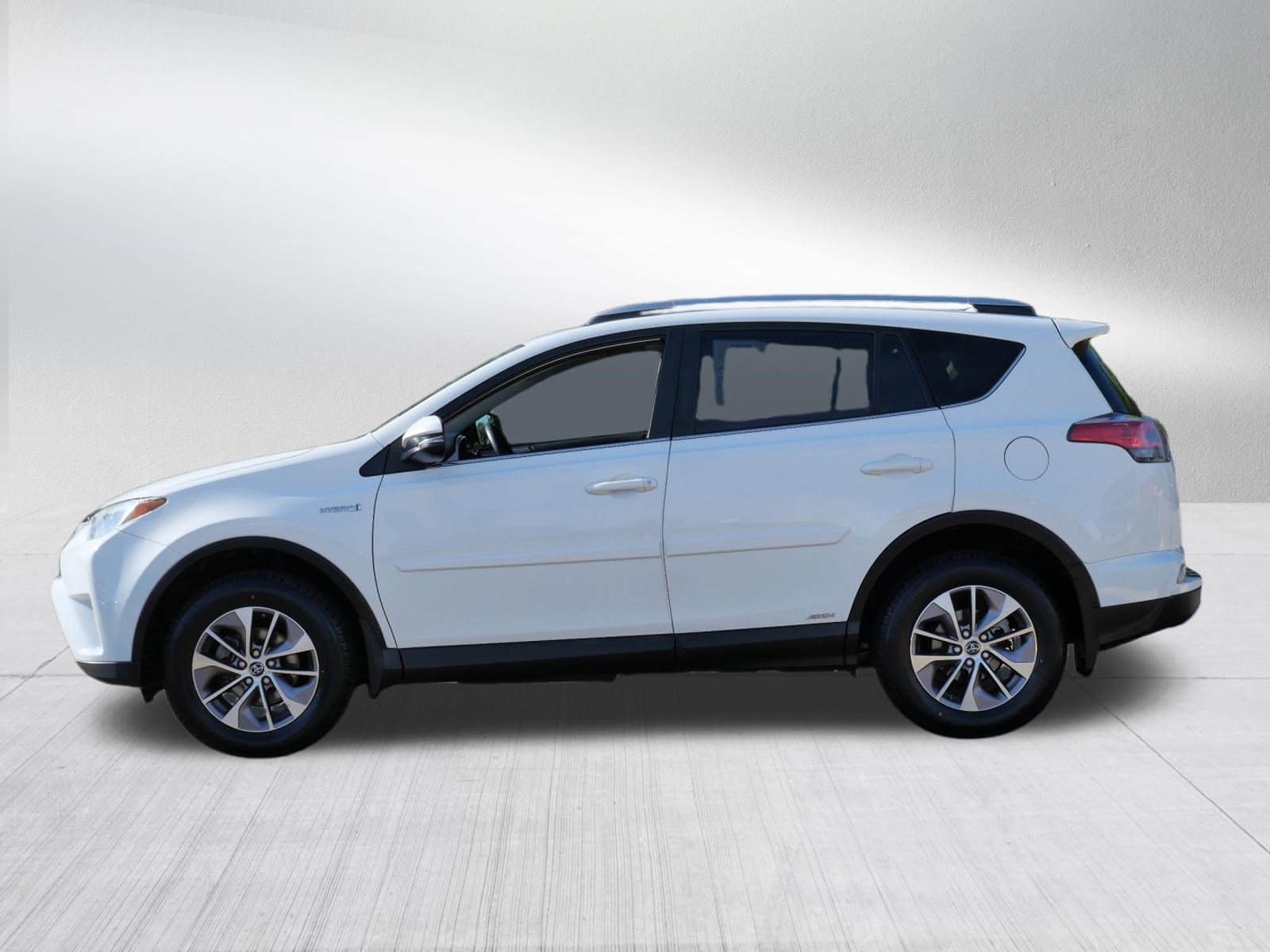 Certified Used 2018 Super White Toyota Hybrid XLE image 4