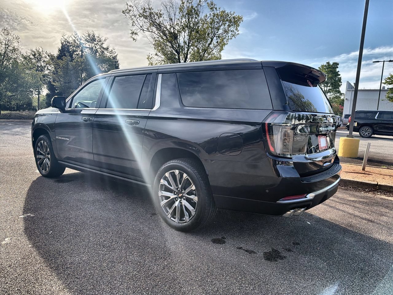 2026 Chevrolet Suburban High Country - Photo 6