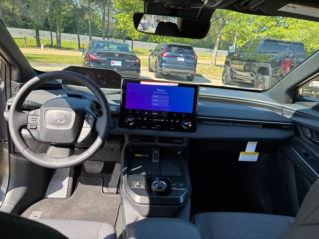 2026 Toyota bZ XLE - Photo 18