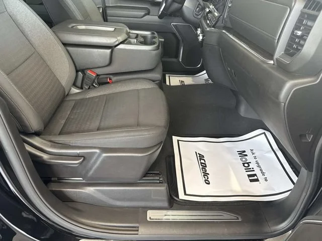 Used 2024 Onyx Black GMC Elevation image 19