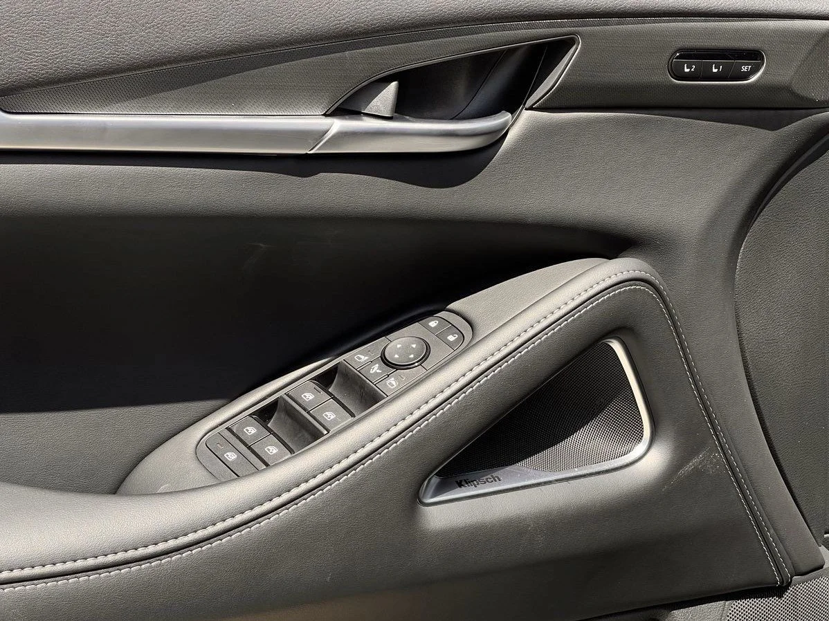 New 2027 MINERAL BLACK INFINITI Luxe AWD image 19