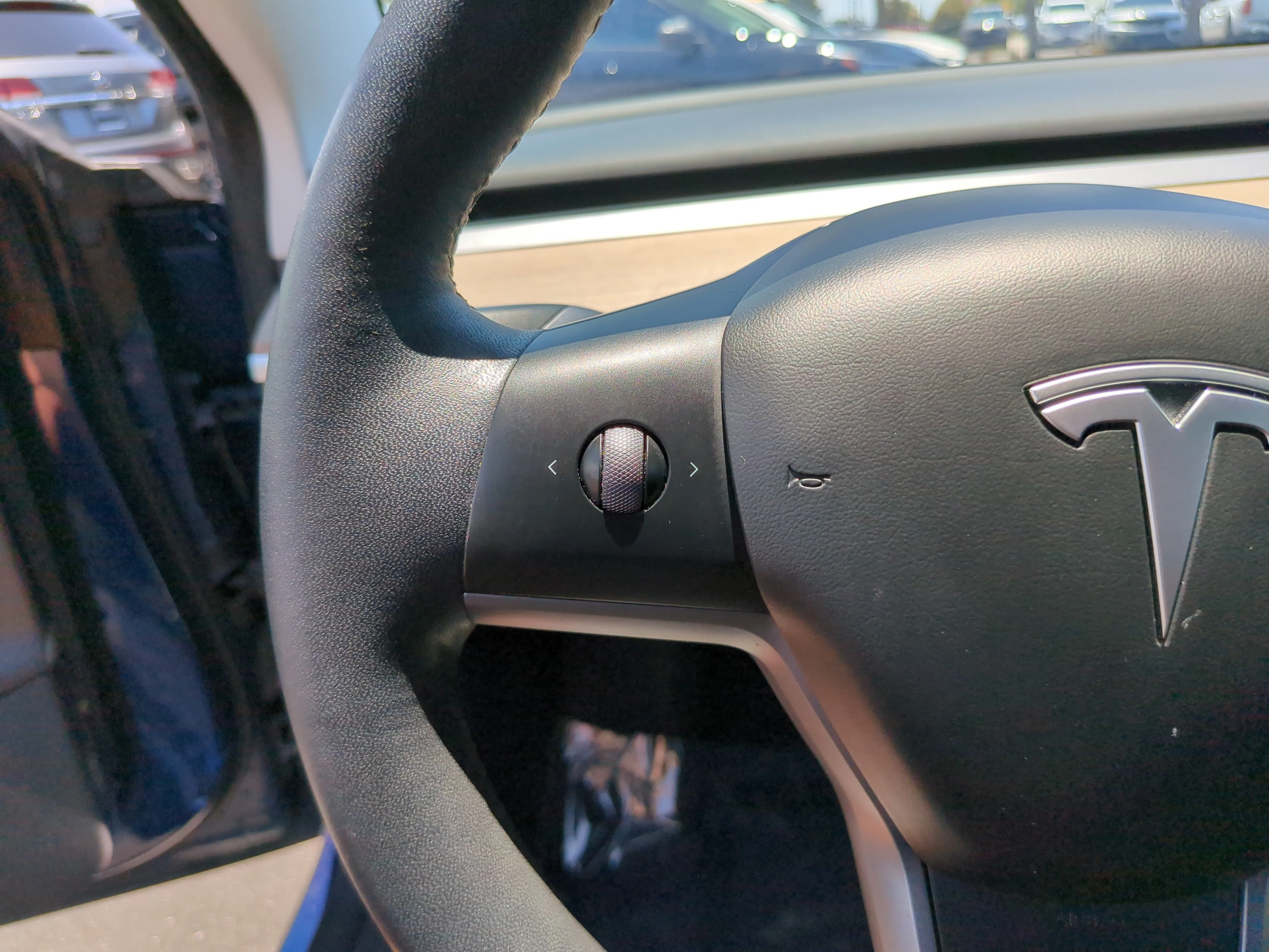 Used 2023 Deep Blue Metallic Tesla  image 32