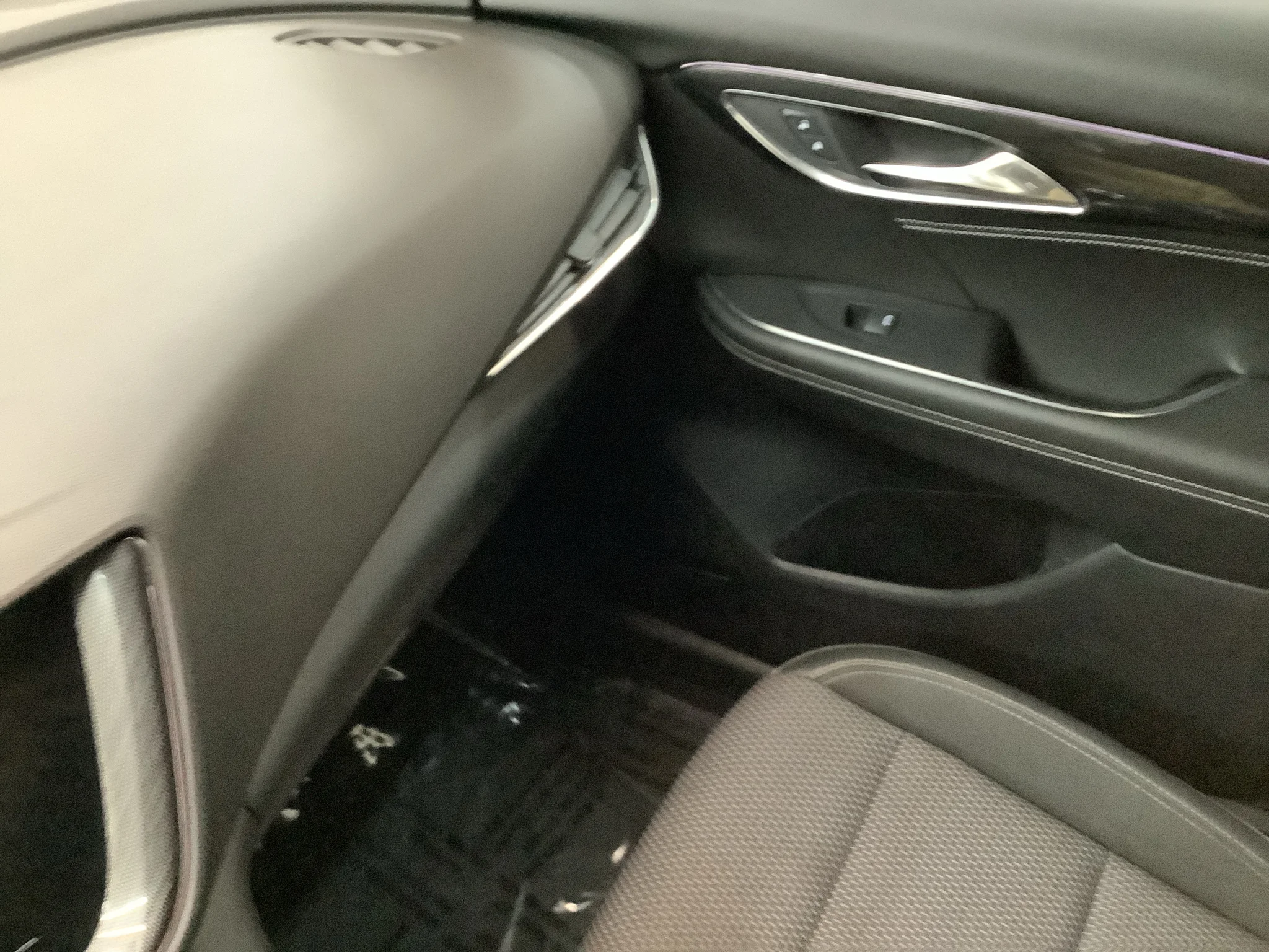 Used 2022 Cinnabar Metallic Buick Preferred image 21