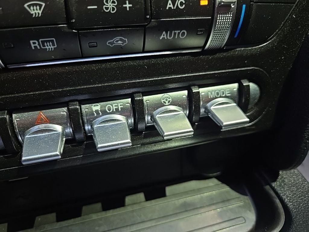 Used 2022 Gray Ford GT image 40