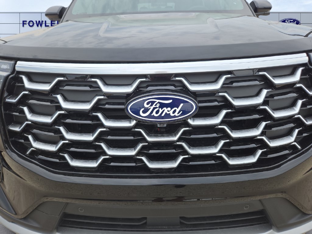 New 2027 Agate Black Metallic Ford Platinum™ image 32