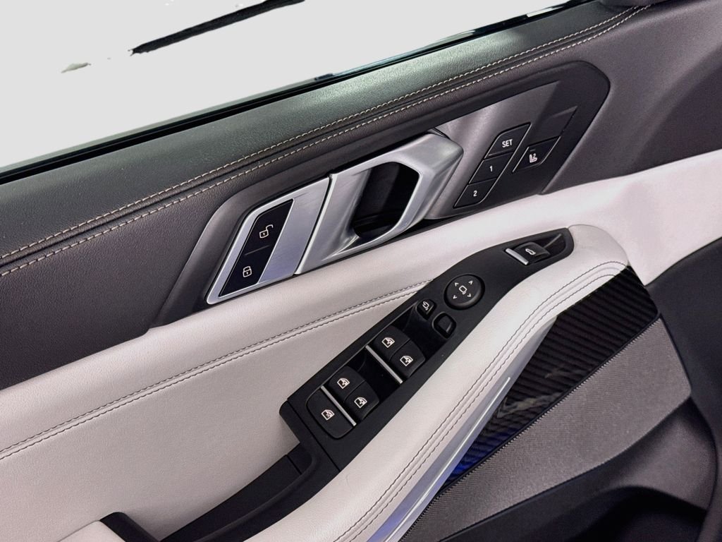 Used 2025 Blue Metallic BMW M60i image 24