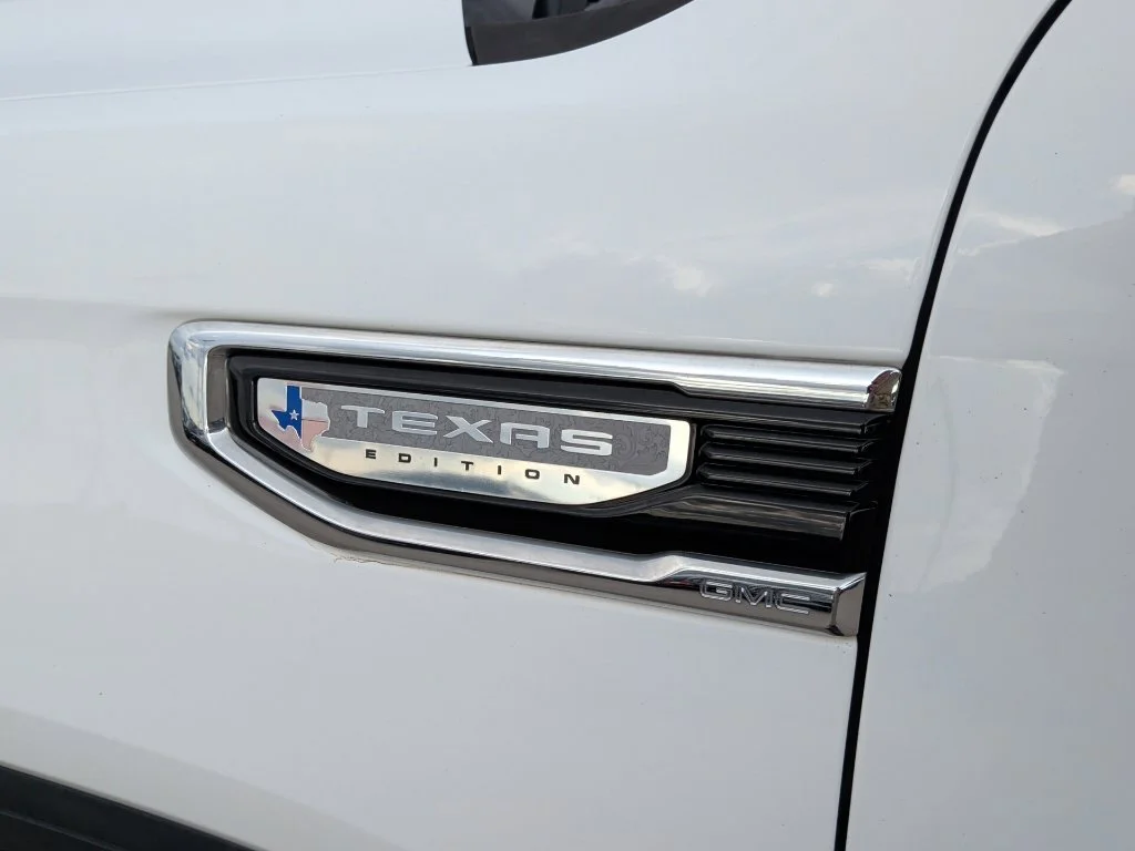 Used 2019 White GMC SLT image 50