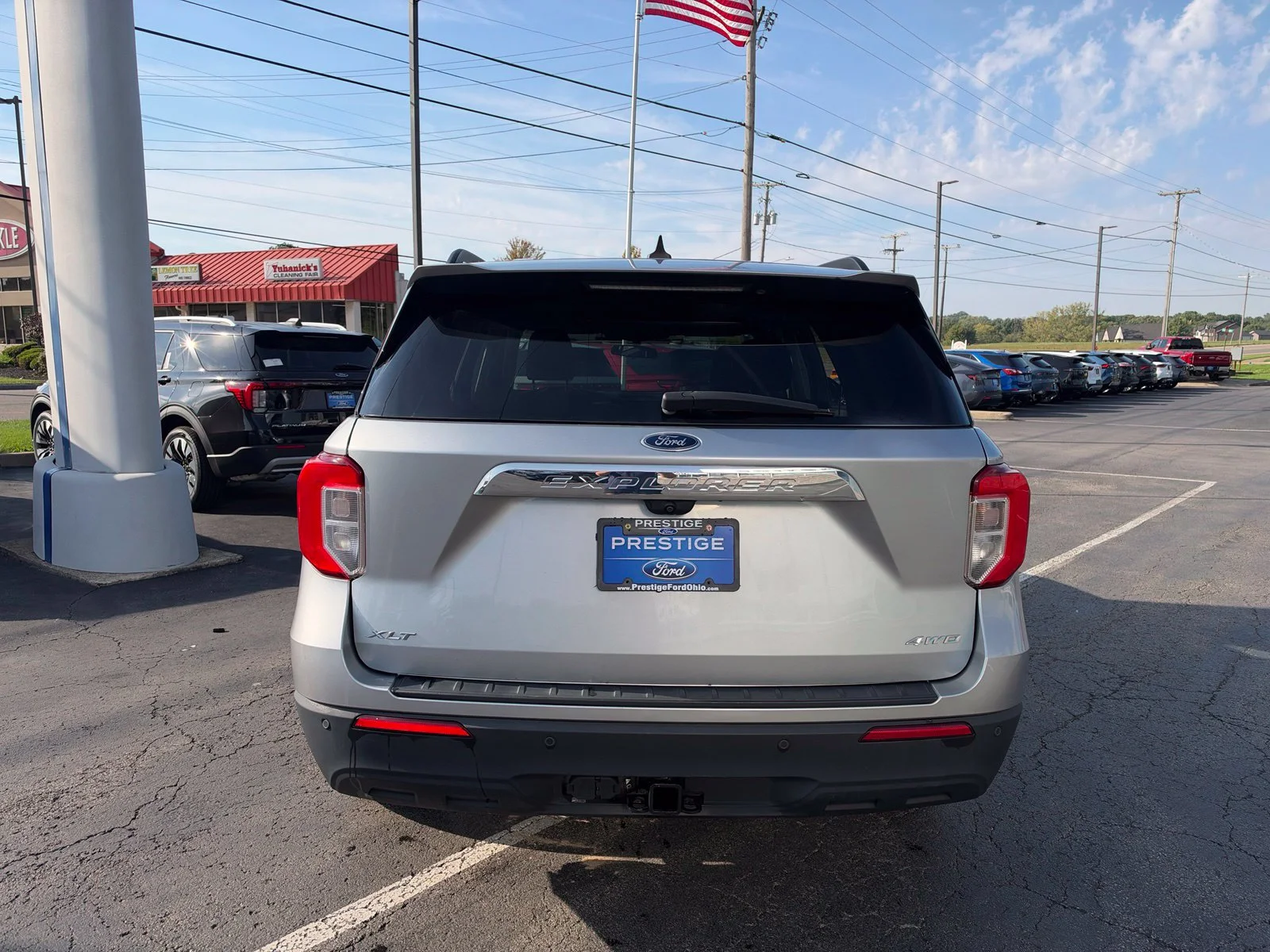 Used 2023 Iconic Silver Metallic Ford XLT image 5