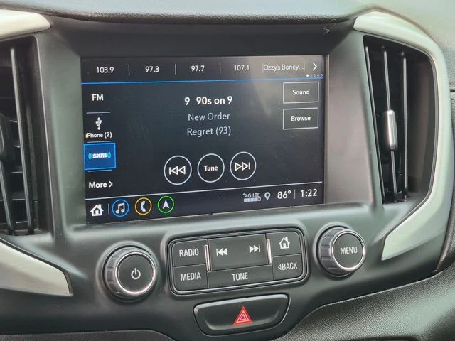 Used 2018  GMC SLE image 18