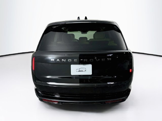 New 2027 Black Land Rover SE image 6