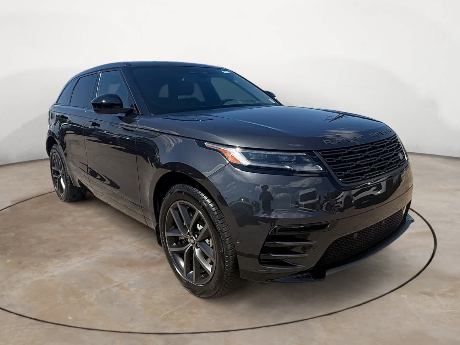 New 2026 Carpathian Grey Land Rover Belgravia Edition image 7
