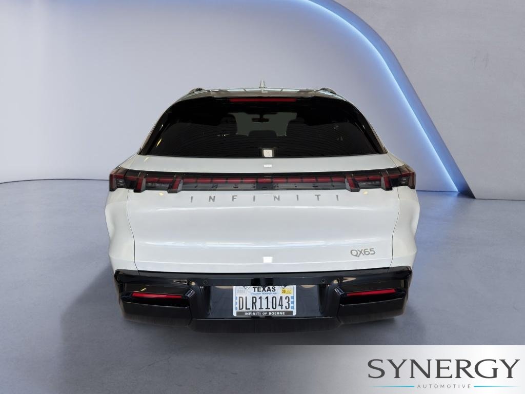 New 2027 RADIANT WHITE INFINITI Luxe AWD image 7