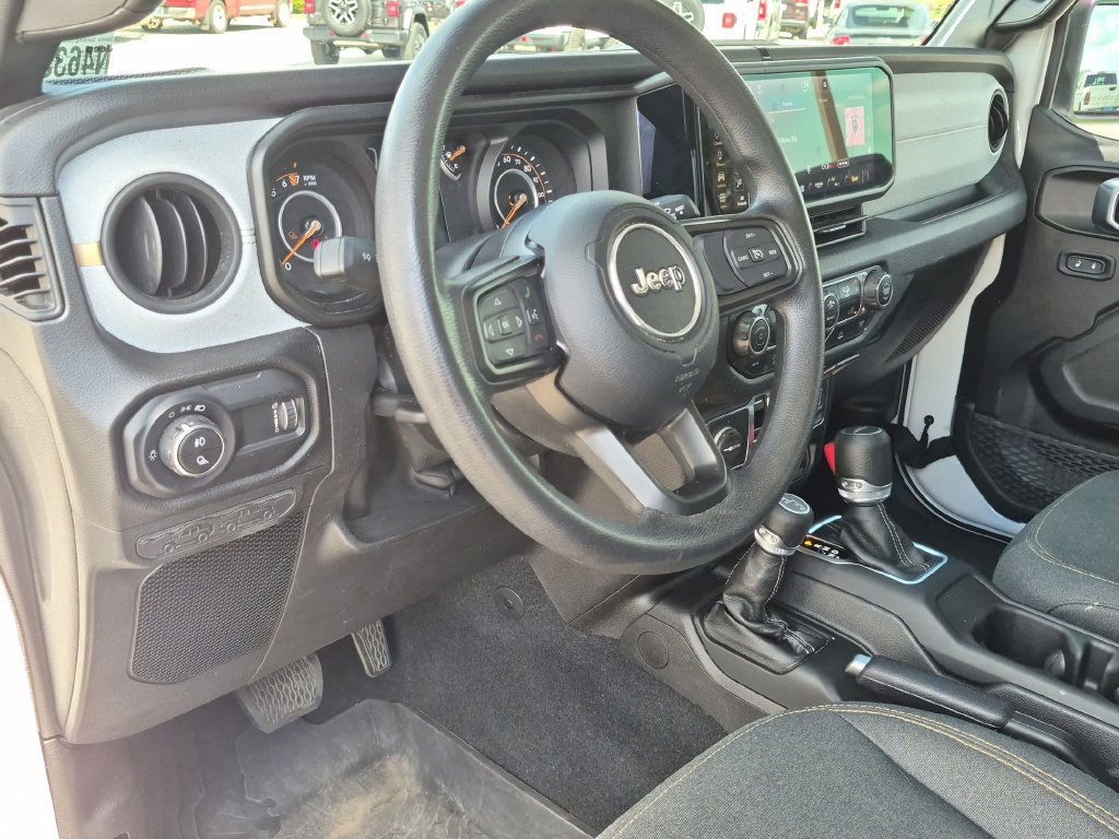 Used 2024 White Jeep Nighthawk image 35