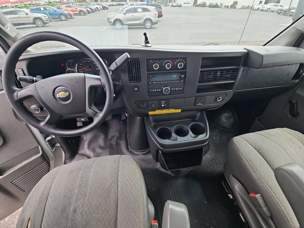 Used 2016 Summit White Chevrolet Work Van image 22