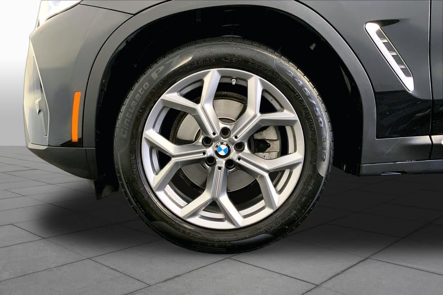 Used 2024 Black Sapphire Metallic BMW xDrive30i image 11