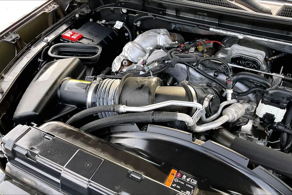 Used 2024 Black GMC SLT image 32