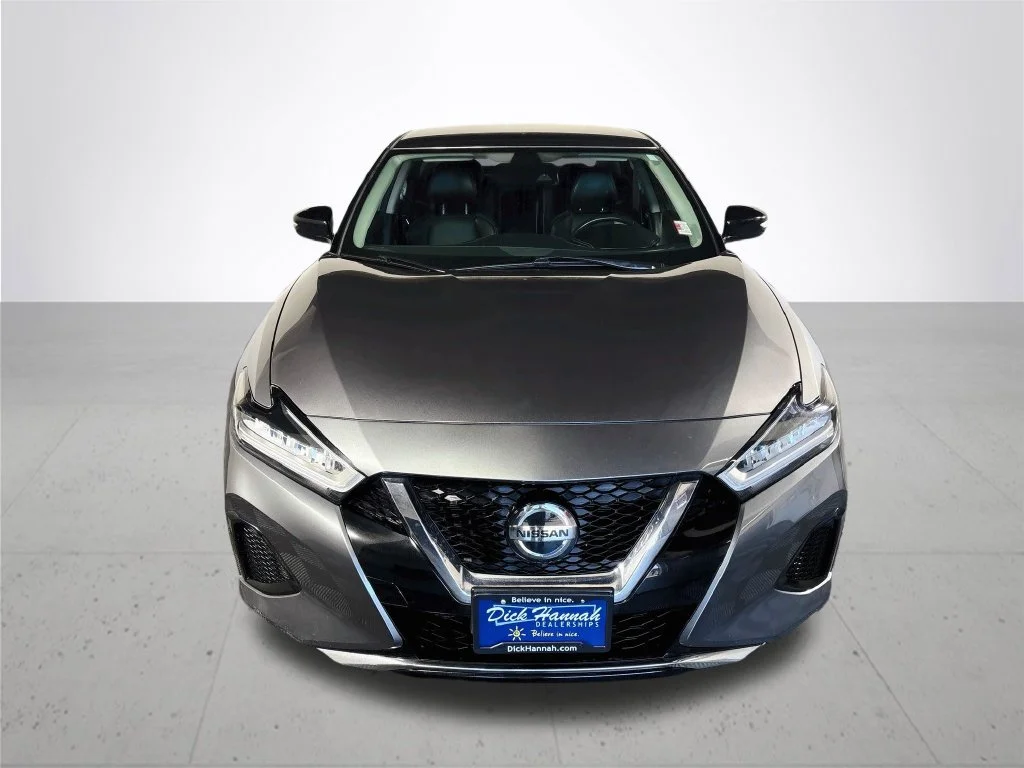 Used 2021 Gray Nissan SV image 3