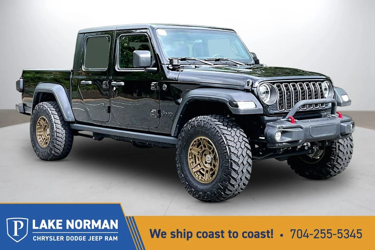 2024 Jeep Gladiator Sport's photo