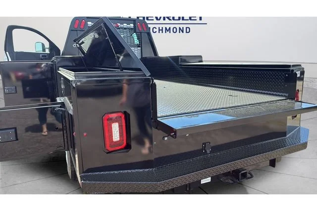 New 2024 Summit White Chevrolet Work Truck image 22