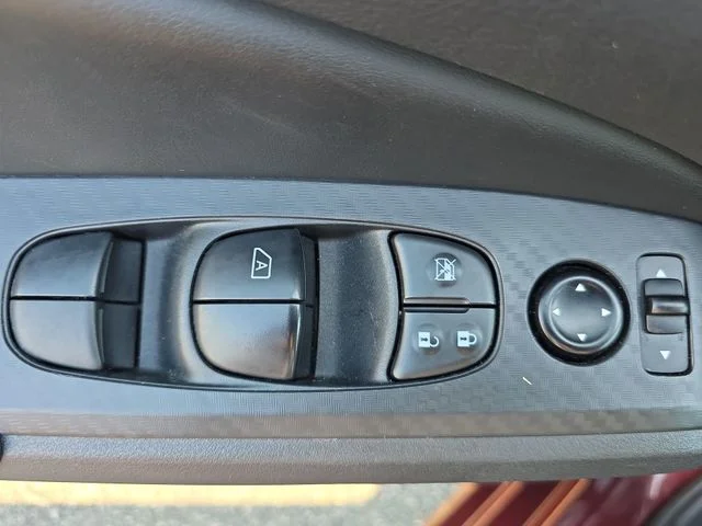 Used 2025 Red Nissan 2.5 SV image 27