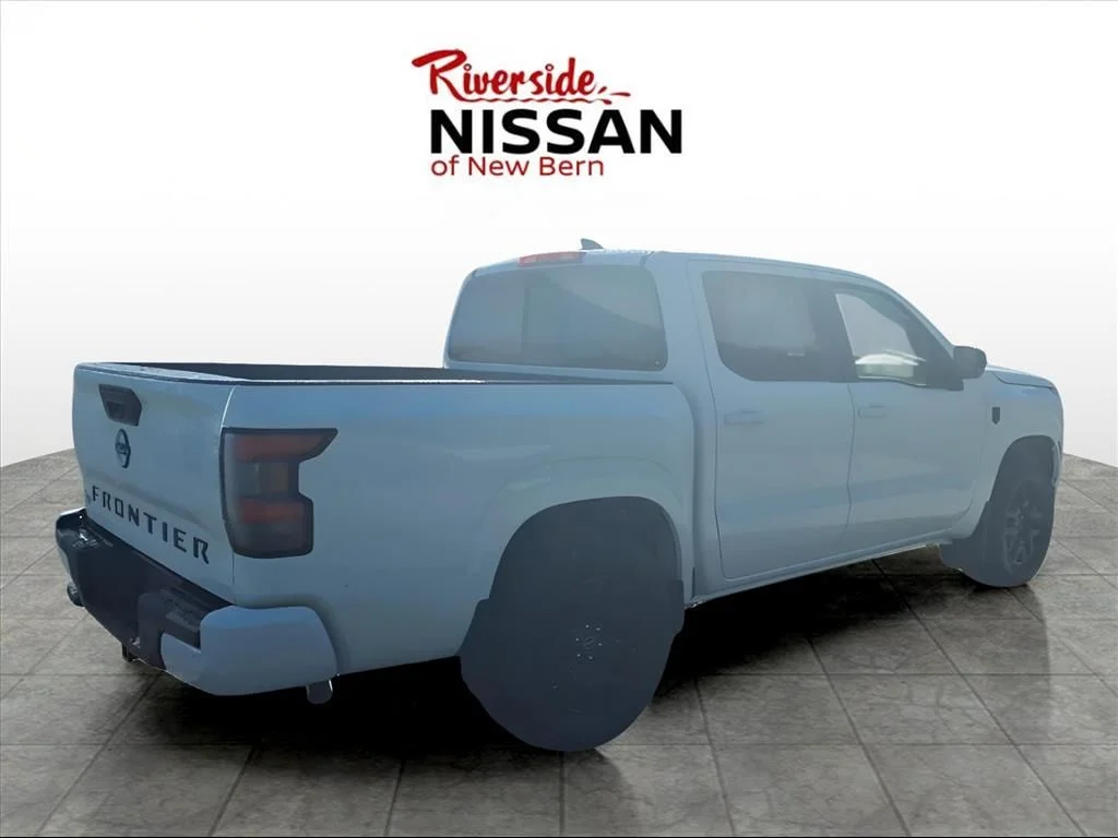 New 2026 Glacier White Nissan Crew Cab SV image 2