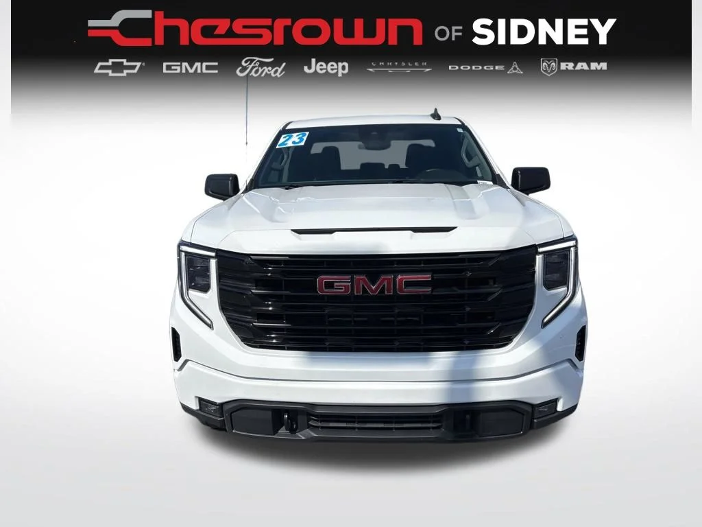 Used 2023 White GMC Elevation image 8