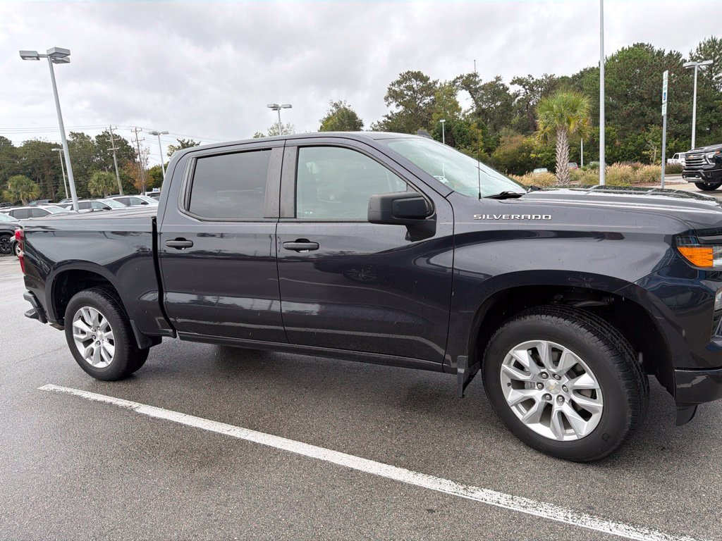Used 2022 Gray Chevrolet Custom image 2