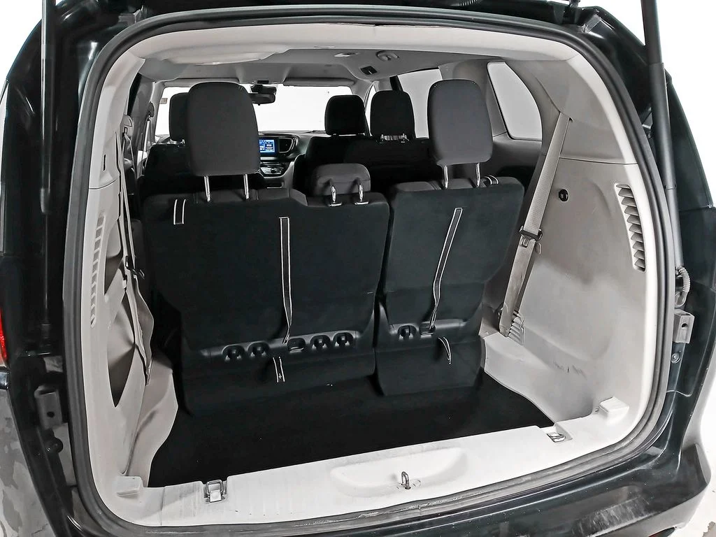 Used 2024 Black Chrysler LX image 8