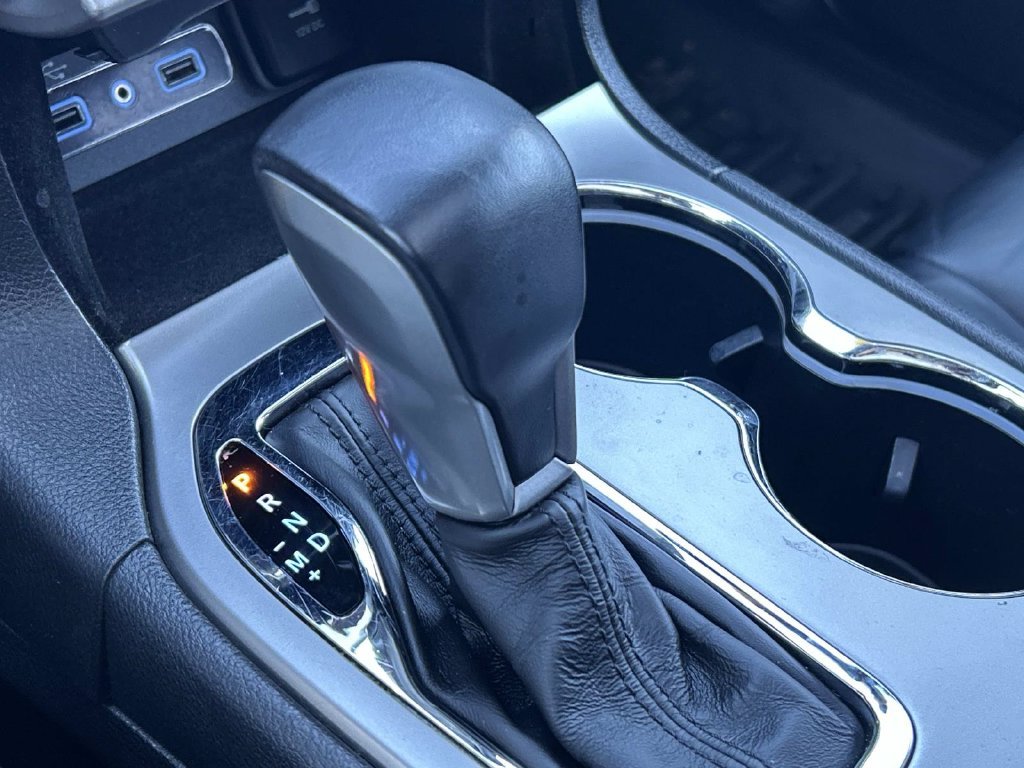 Used 2019 White Jeep Limited image 26