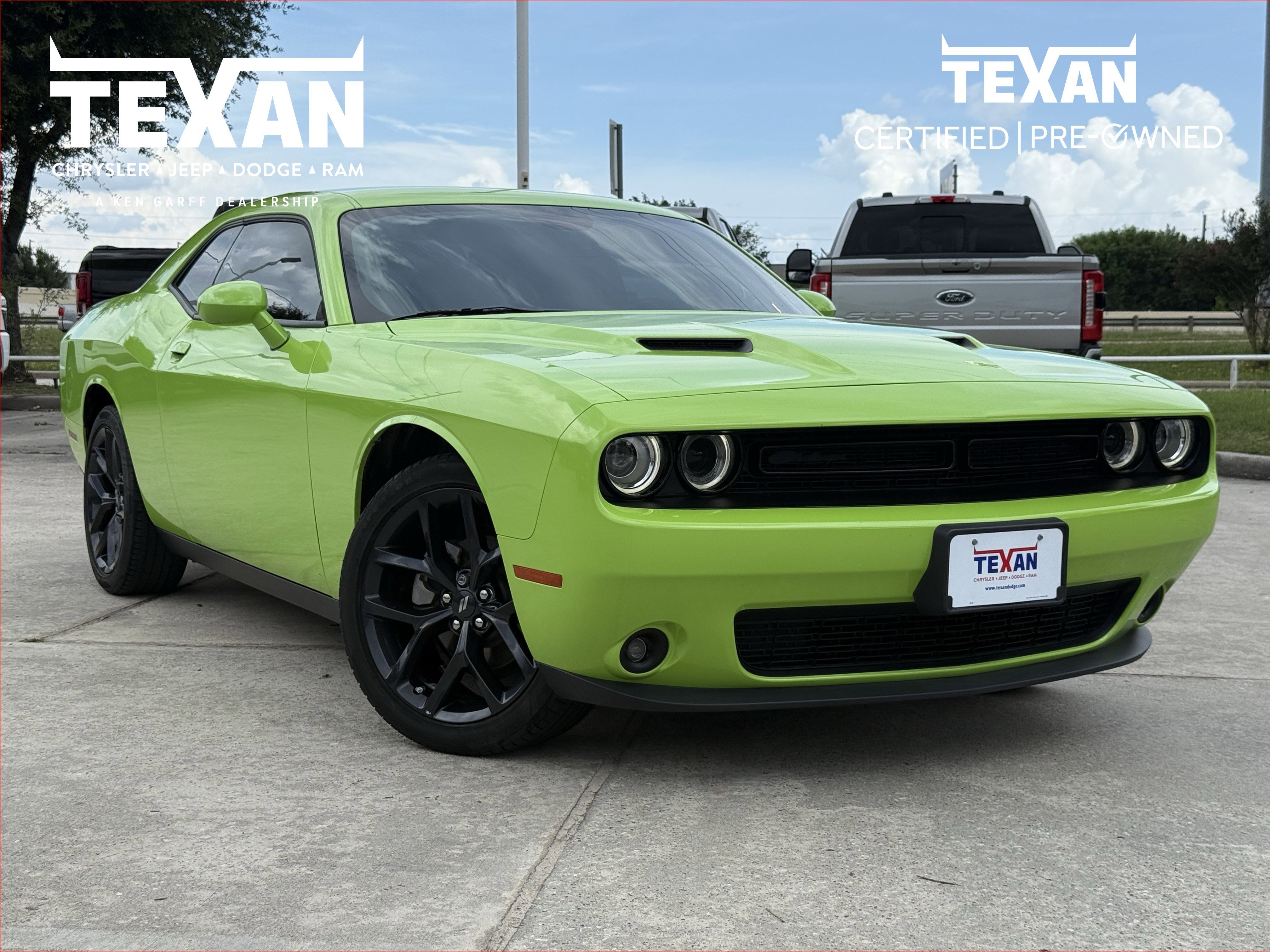 2023 Dodge Challenger SXT Auto's photo