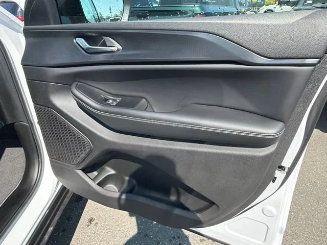 New 2026 Bright White Clearcoat Jeep Laredo image 8