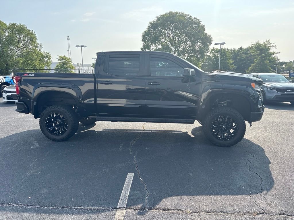 Used 2022 Black Chevrolet RST image 2