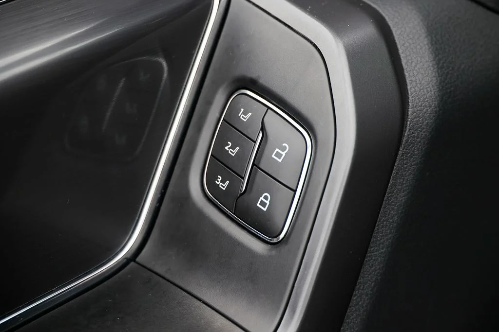 Used 2026 White Ford Lariat image 26