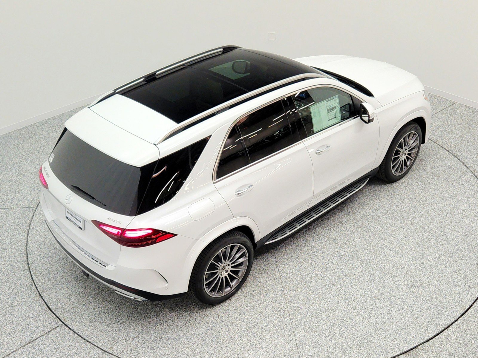 New 2026 MANUFAKTUR Moonlight White Metallic Mercedes-Benz GLE 450 4MATIC® SUV image 49
