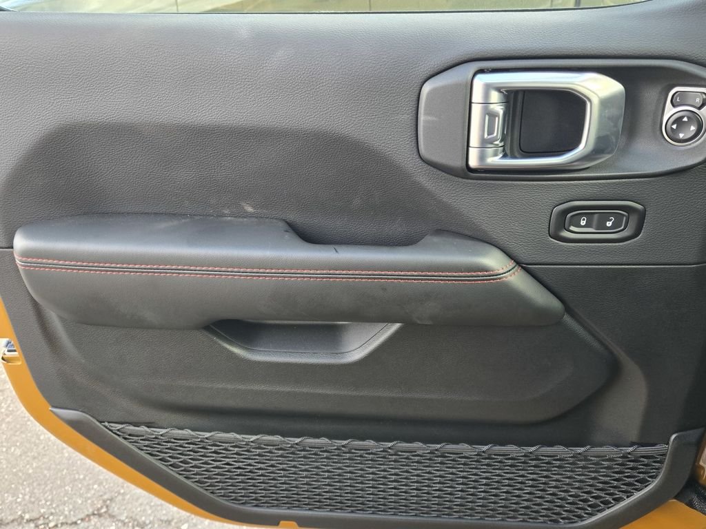 New 2026 Goldilocks Exterior Paint Jeep Rubicon X image 16