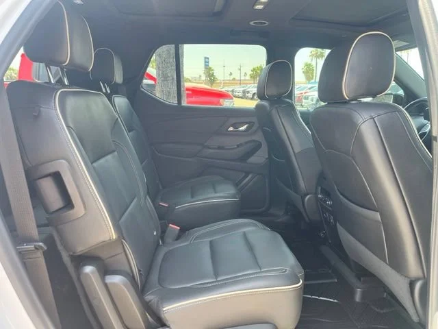Used 2023 Iridescent Pearl Tricoat Chevrolet Premier image 23