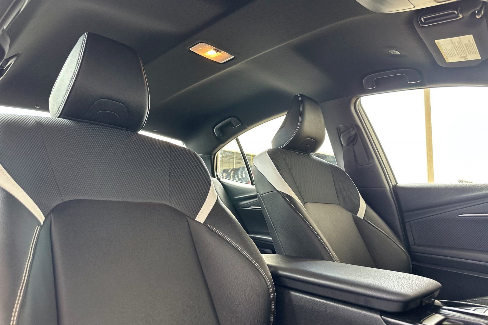 Used 2025  Toyota SE image 16