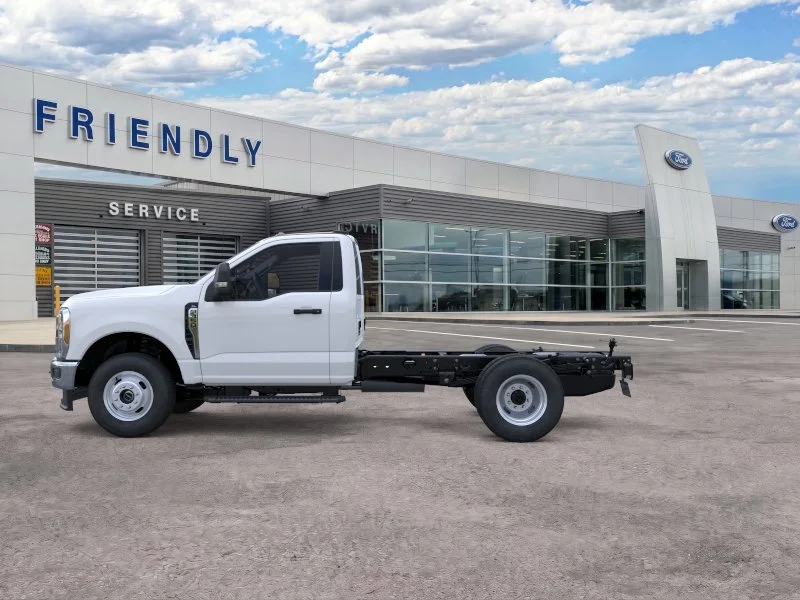 New 2026 Oxford White Ford F-350® XL image 3