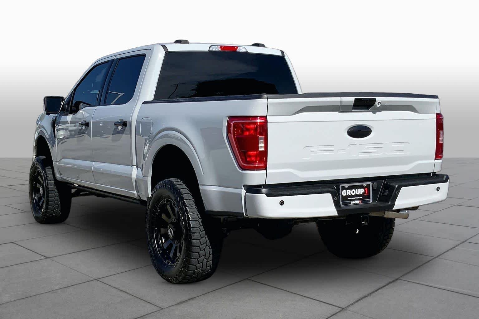 Used 2023 Avalanche Gray Ford XLT image 22
