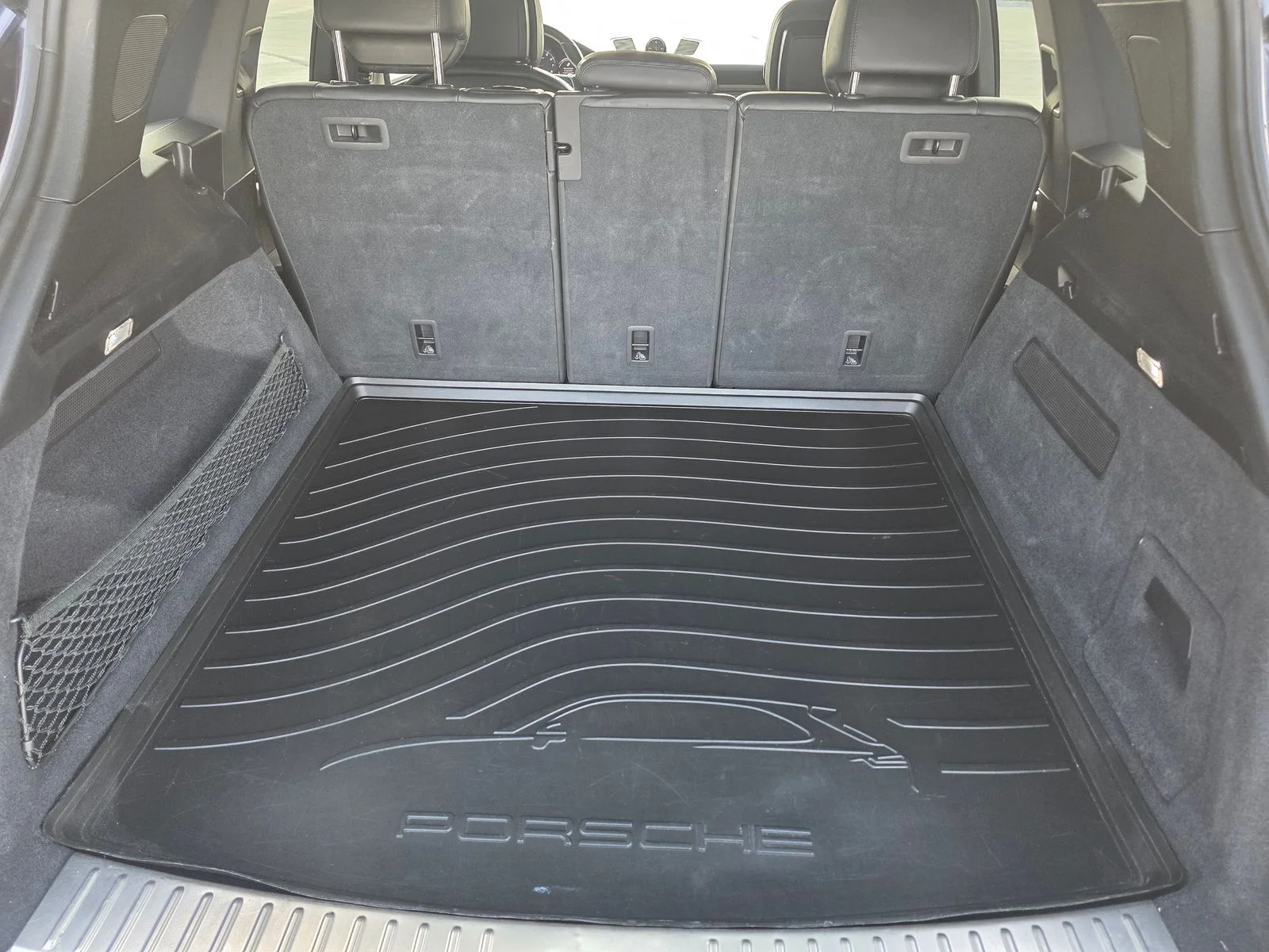 Used 2019 Blue Porsche Base image 26