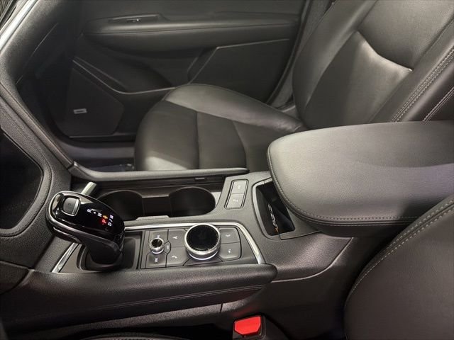 Used 2025 Stellar Black Metallic Cadillac Premium Luxury image 33